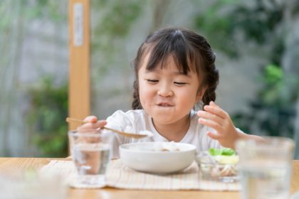 お子さんにこのような症状(舌癖)はありませんか？